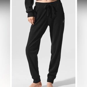 ALO Yoga Black Ribbed Muse Sweatpant